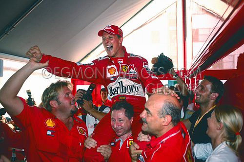 2-Michael Schumacher, Worldchampion 2001, F1, GP Hongarije 2001-2.jpg