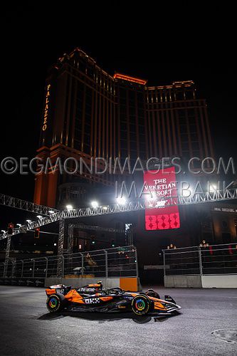 21124-VEGAS-2173-XAVI.jpg