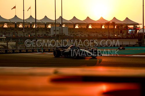 061224-UAE-2030-JIRI.jpg