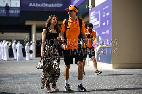 071224-UAE-3010-XAVI.jpg