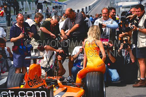 Arrows Chello Babe, GP Austria, 2000.jpg