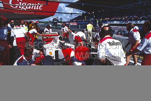 Gerhard Berger, McLaren Honda, GP Portugal 1992.JPG