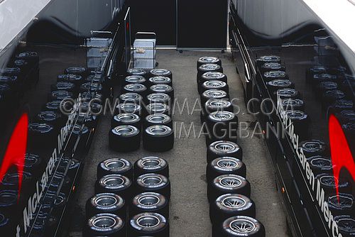 McLaren F1, Michelin F1 Tires, 2002.JPG