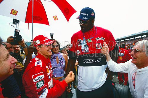 Michael Schumacher en Bernie Ecclestone, GP Duitsland 2001.jpg