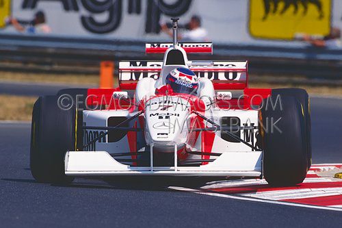 Mika Hakkinen - McLaren Mercedes - GP Hongarije - 1996.jpg