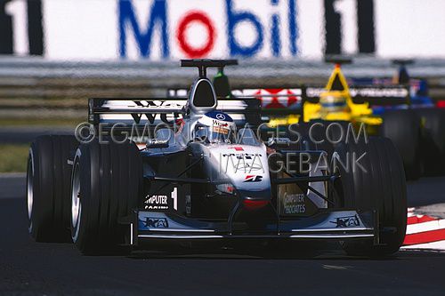 Mika Hakkinen - McLaren Mercedes - GP Hongarije - 2000.JPG