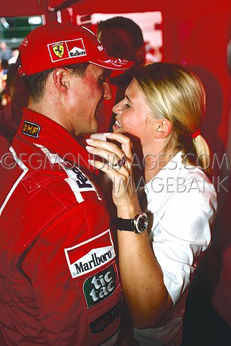 Michael en Corinna Schumacher, Worldchampion GP Hongarije 2001-2.jpg