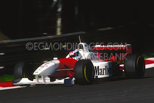 Mika Hakkinen - McLaren Mercedes - GP Italy - 1996.JPG