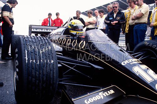 Senna, Lotus Renault, Bandentest GP Zandvoort 1985.jpg